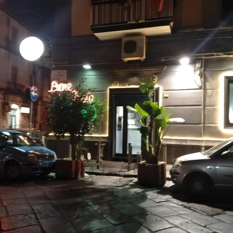Casa Confort - Napoli Centro Bagian luar foto