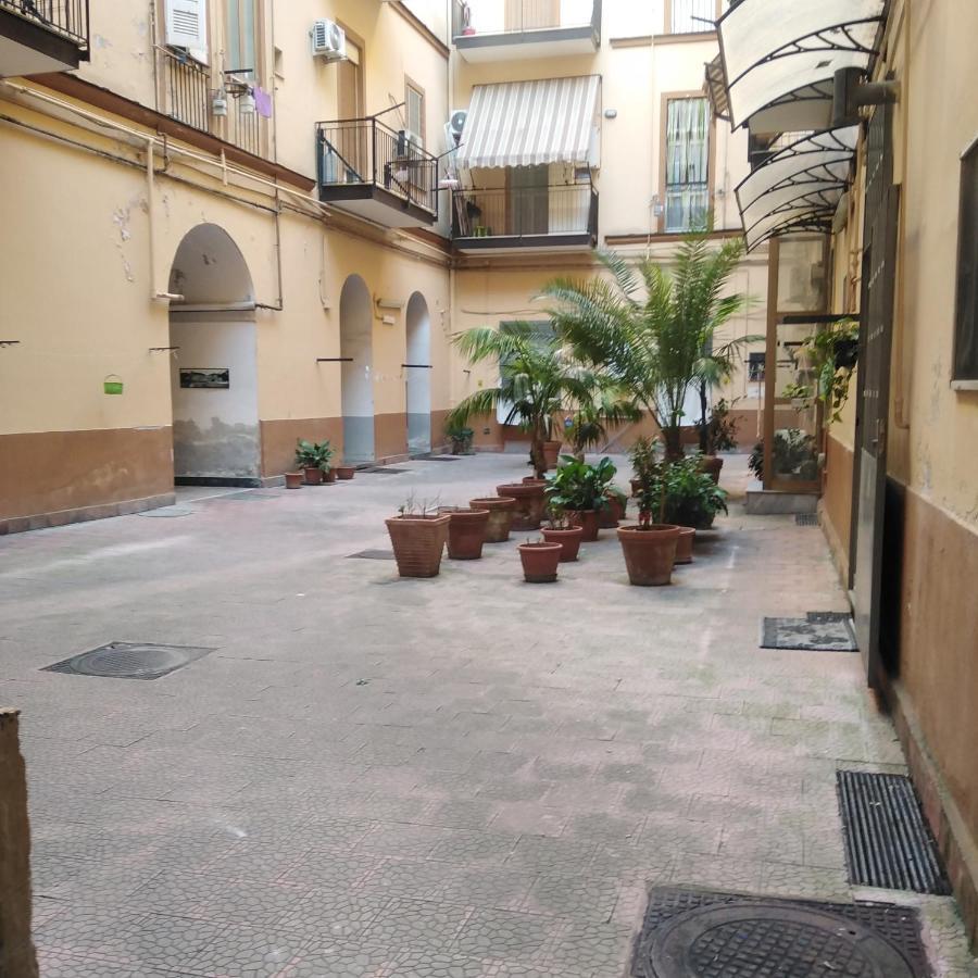 Casa Confort - Napoli Centro Bagian luar foto