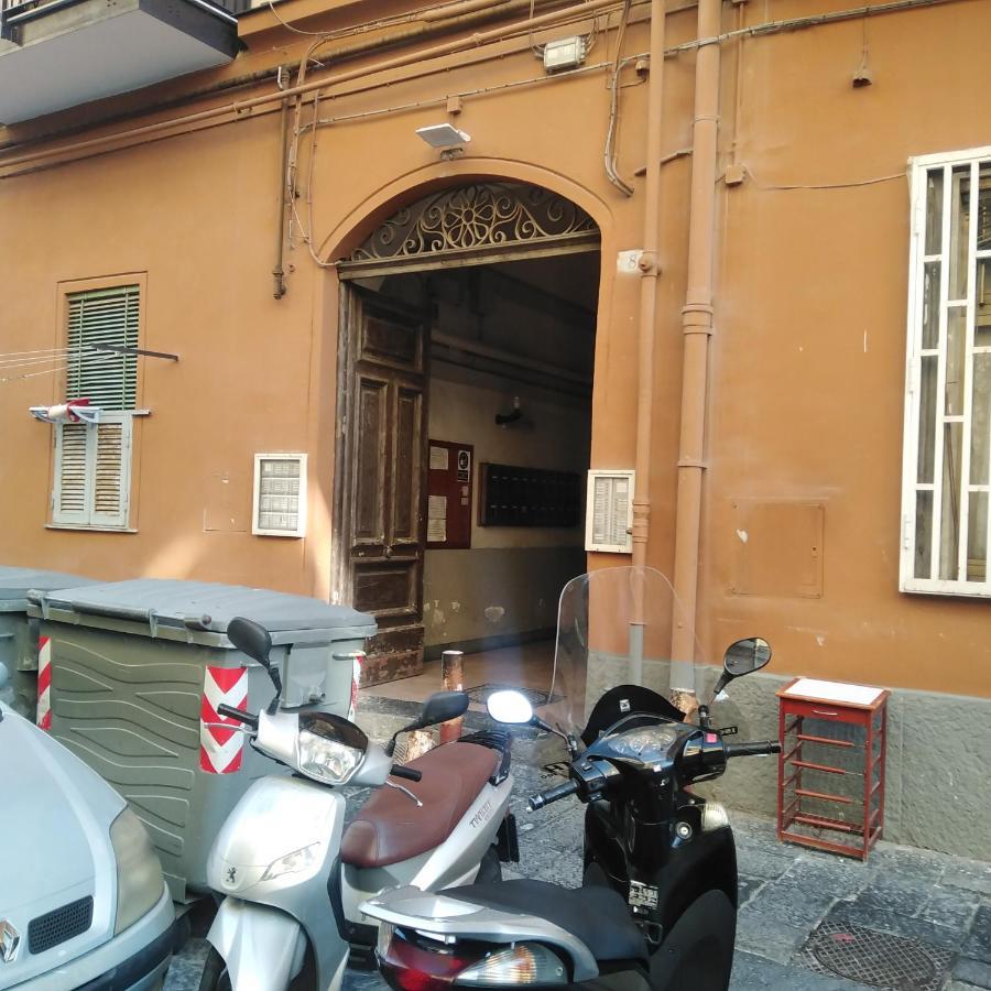 Casa Confort - Napoli Centro Bagian luar foto